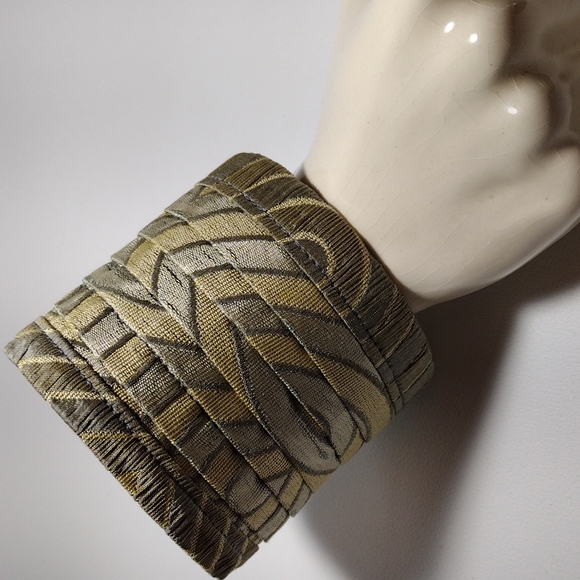 Wristlet - Picture 2 of 2